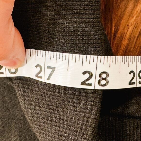 Official ABC Licensed Golden Girls Sophia “Word to Your Mother” sweatshirt Sz Lg - Picture 2 of 6